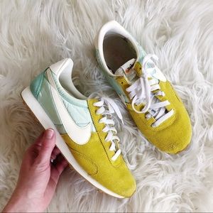 Nike sneakers, size 7.5